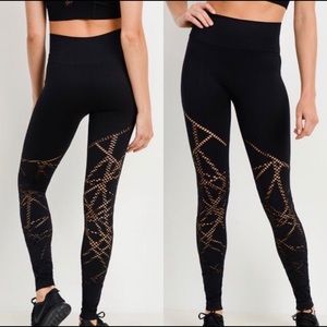 🔥 MONO B Leggings 🔥